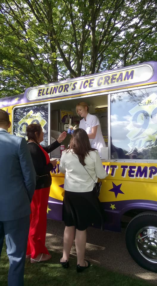 Ellinors Ice Cream At Buckingham Palace Ice Cream Van Hire at its best