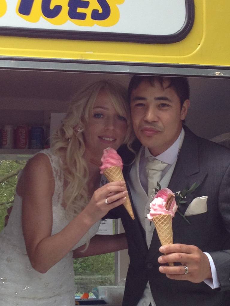 happycouple-wedding-ice-cream