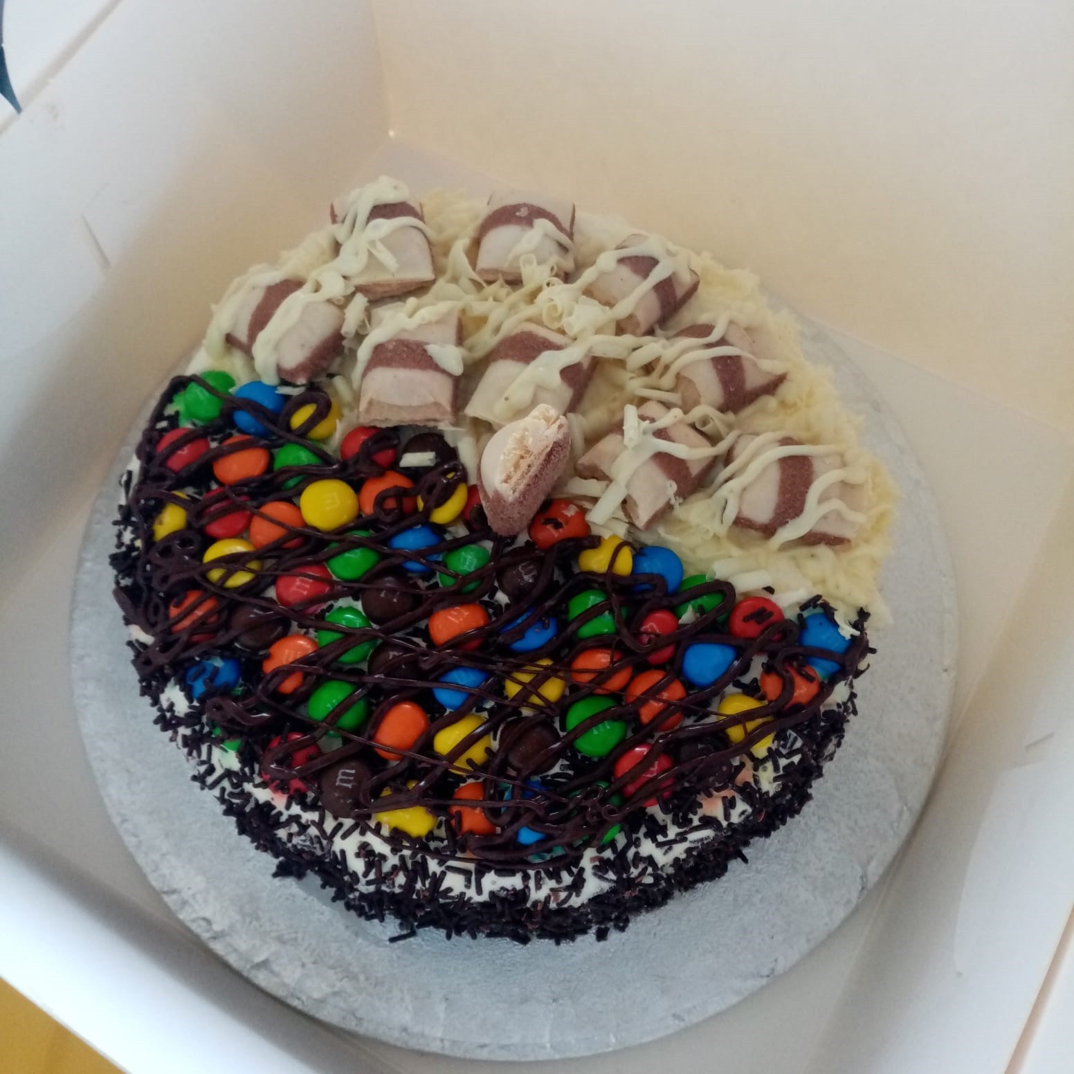 Ice Cream Cakes By Ellinors Ice Cream Van Hire at its best